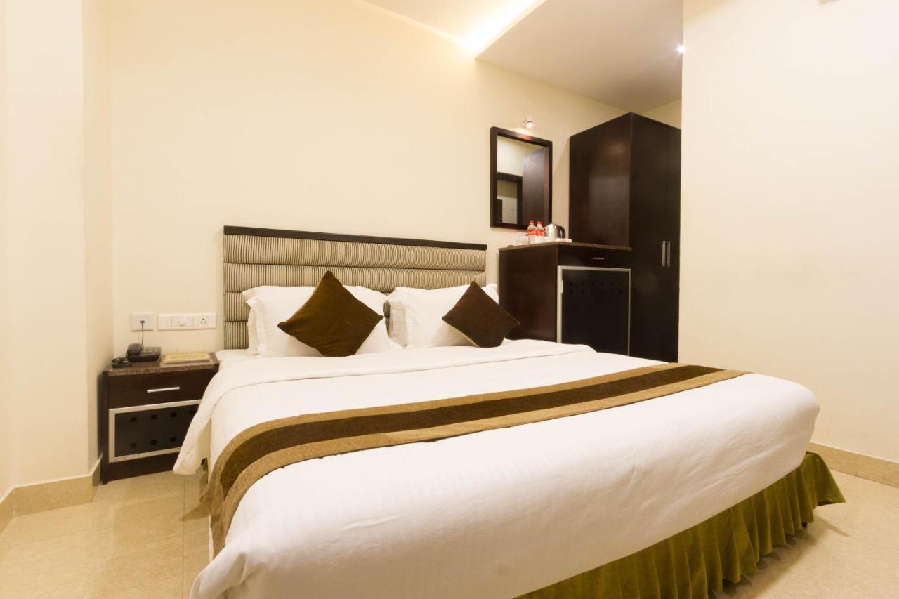 Hotel Southern Residency Kelambākkam Esterno foto