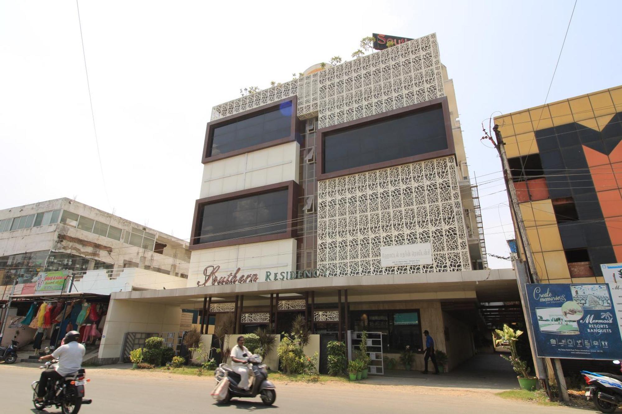 Hotel Southern Residency Kelambākkam Esterno foto