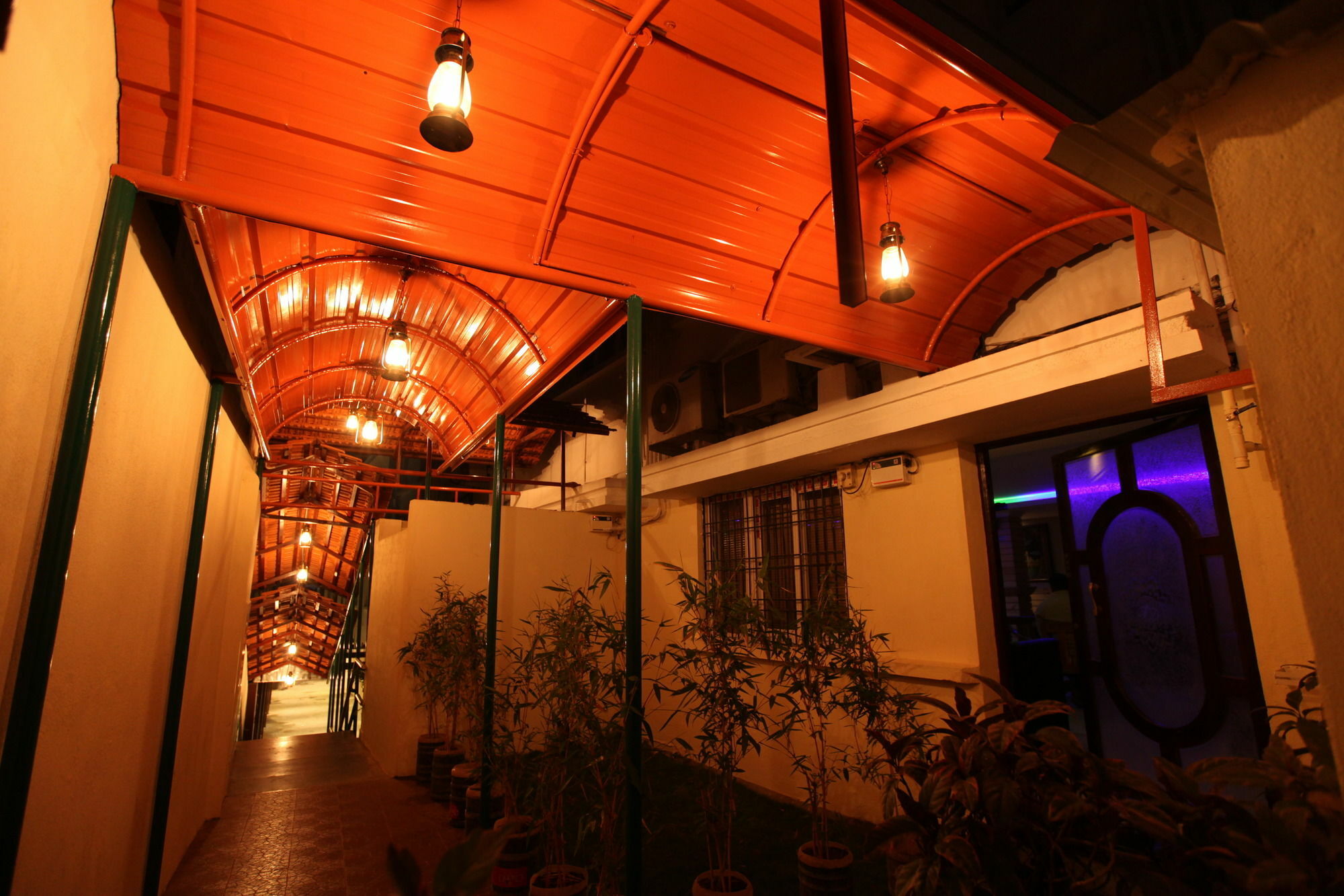 Hotel Southern Residency Kelambākkam Esterno foto